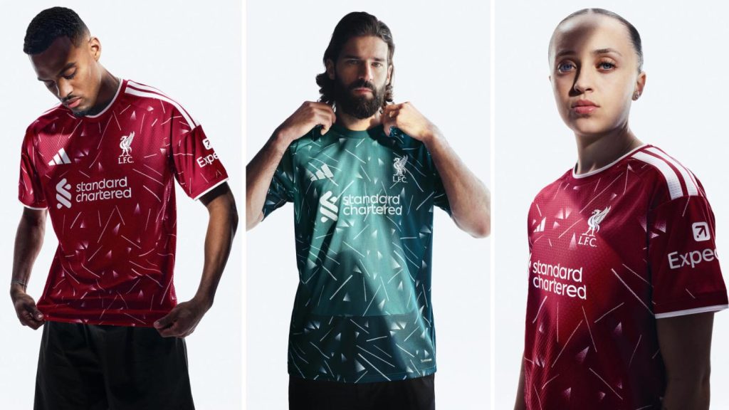 2026-home-kit-player-gallery-cover_99e9b50a5749a467794850f814ee5474.jpg